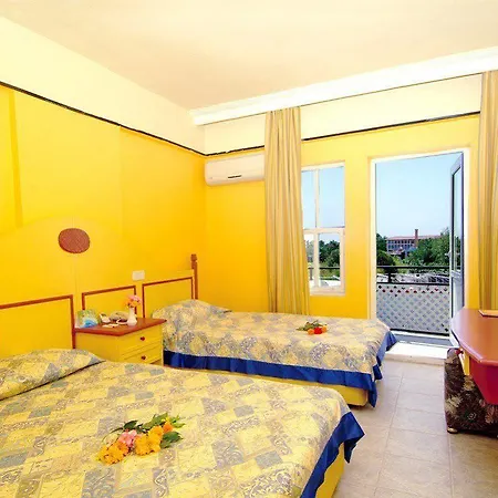 Otel Sailor's Park 3*